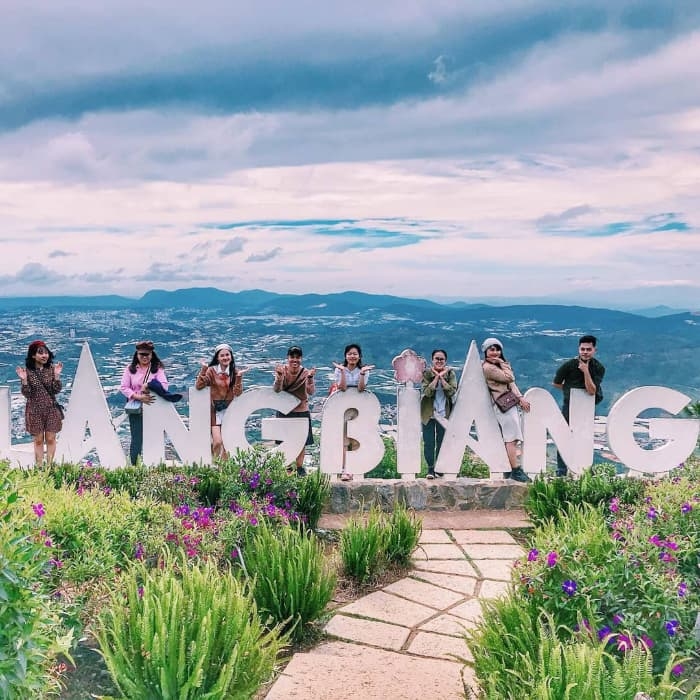 Núi Langbiang