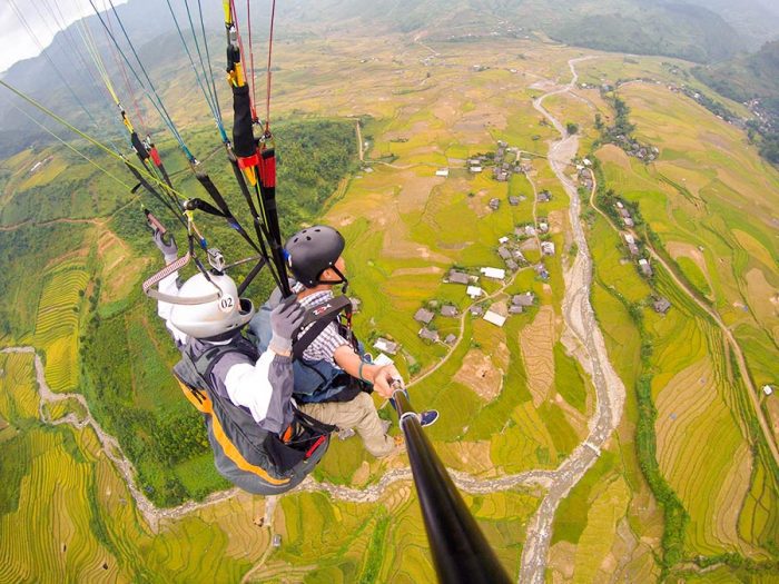 Bay trên mùa vàng Mù Cang Chải Yên Bái