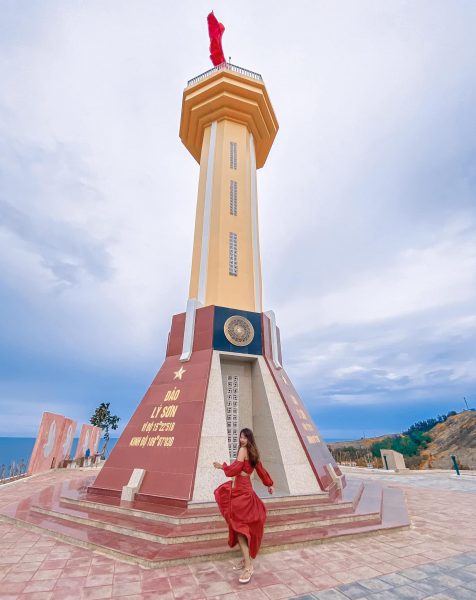Cột cờ Tổ Quốc