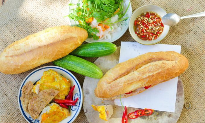Top 10 Món ăn ngon và đặc sản Phan Thiết làm quà lý tưởng 14 Bánh mì chén