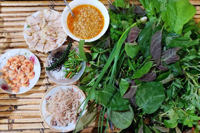 Gỏi lá - đặc sản Tây Nguyên