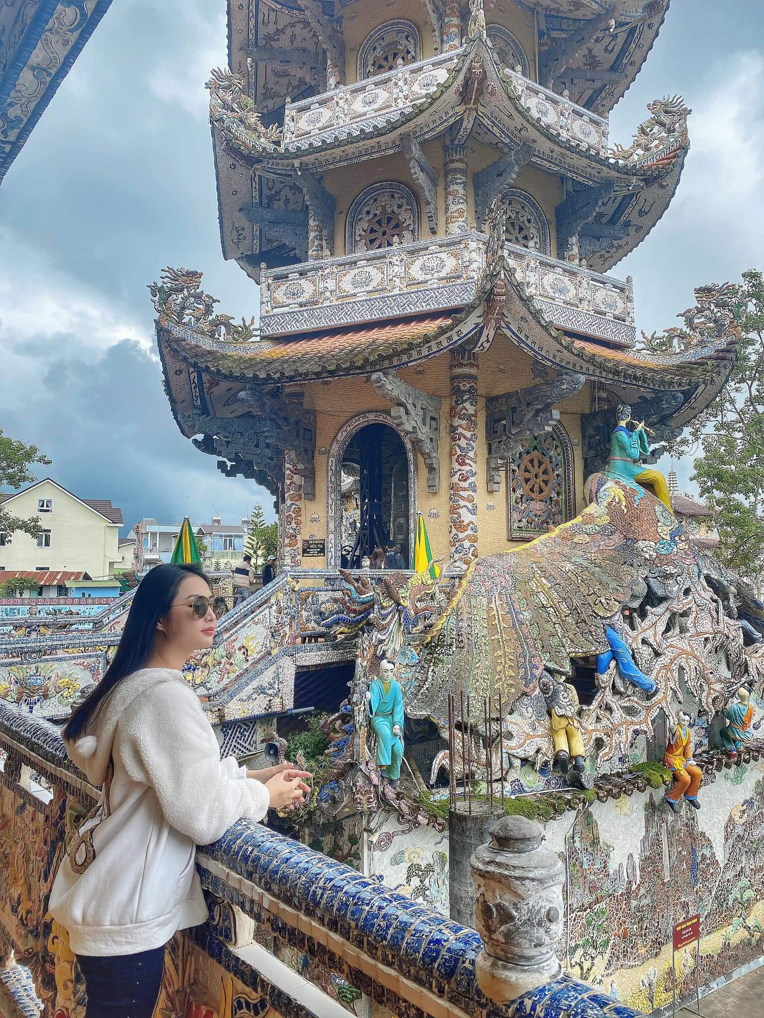 Review ga Đà Lạt: "5 điểm số 1" trong nhà ga cổ kính, đẹp nhất Việt Nam 14 Hình ảnh chùa Linh Phước