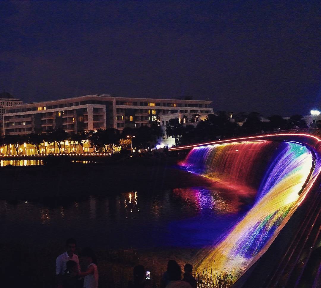 Cầu Ánh Sao về đêm