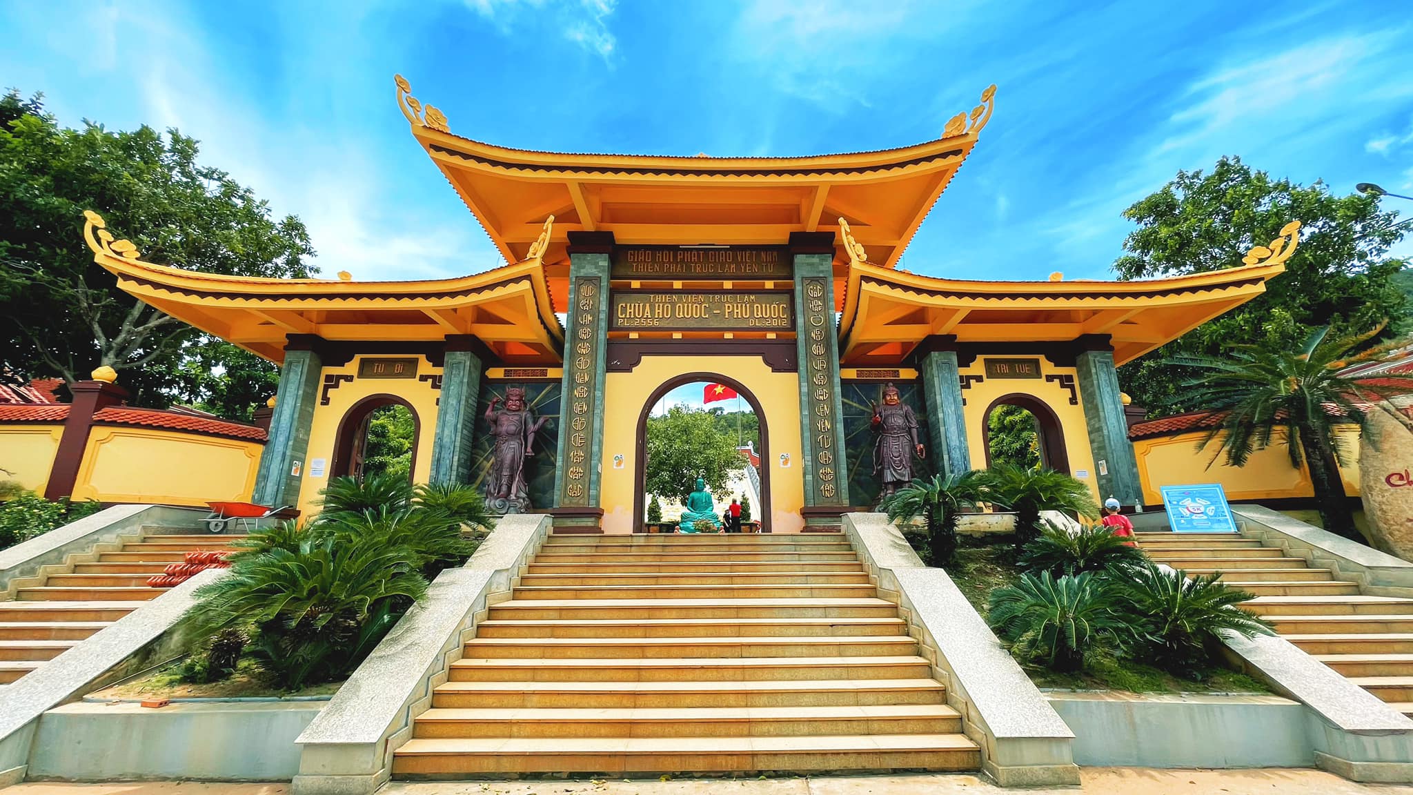 Hướng dẫn di chuyển đến chùa Quốc Hộ