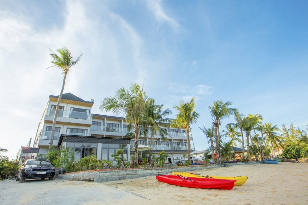 View toàn cảnh khách sạn Palm Beach Hotel