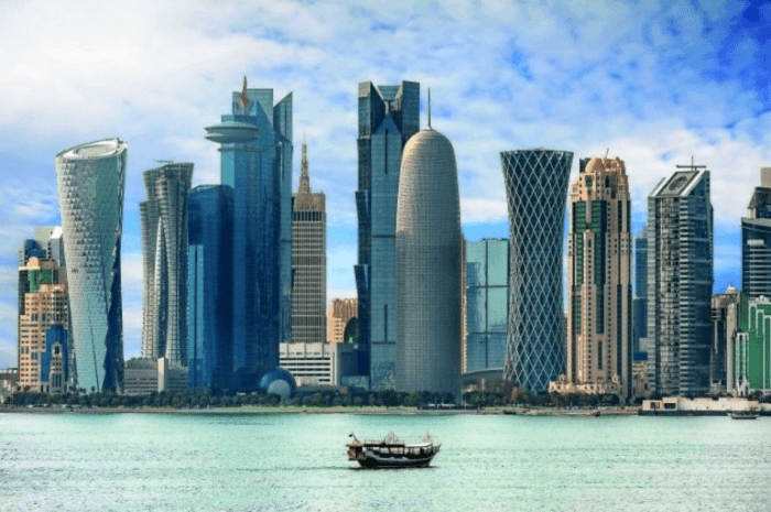 ve may bay di Qatar 1