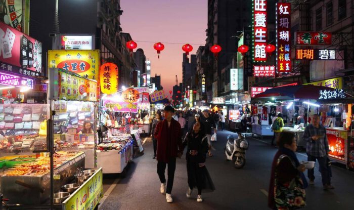 Top 5 khu chợ đêm "đình đám" bạn không thể bỏ lỡ tại Đài Loan 11 Chợ đêm Lục Hợp, Cao Hùng