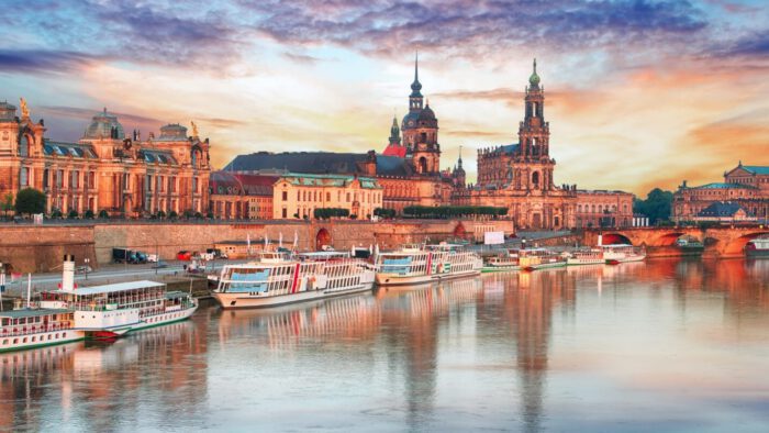 Tour du lịch mùa hè 5 nước Châu Âu: Đức – Pháp – Bỉ - Hà Lan – Luxembourg 8 Tour châu Âu 5 nước -