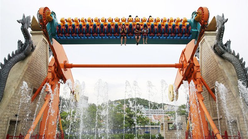 Thrilling games at the Dragon Park