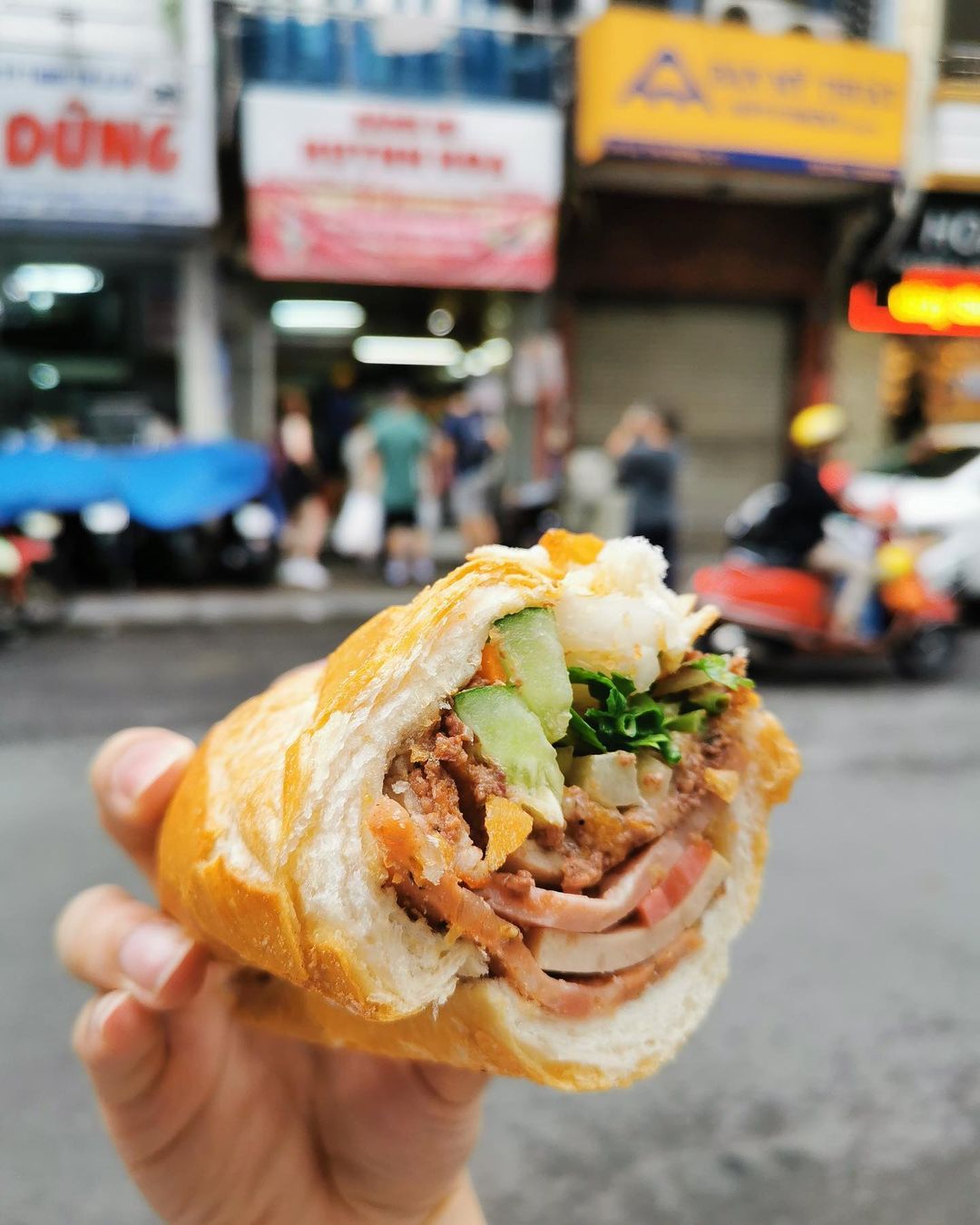 Banh Mi Huynh Hoa - Photo: @misterydining