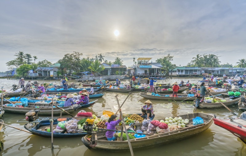Floating market in Can Tho