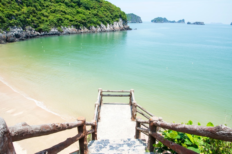 Beautiful beach in Cat Ba
