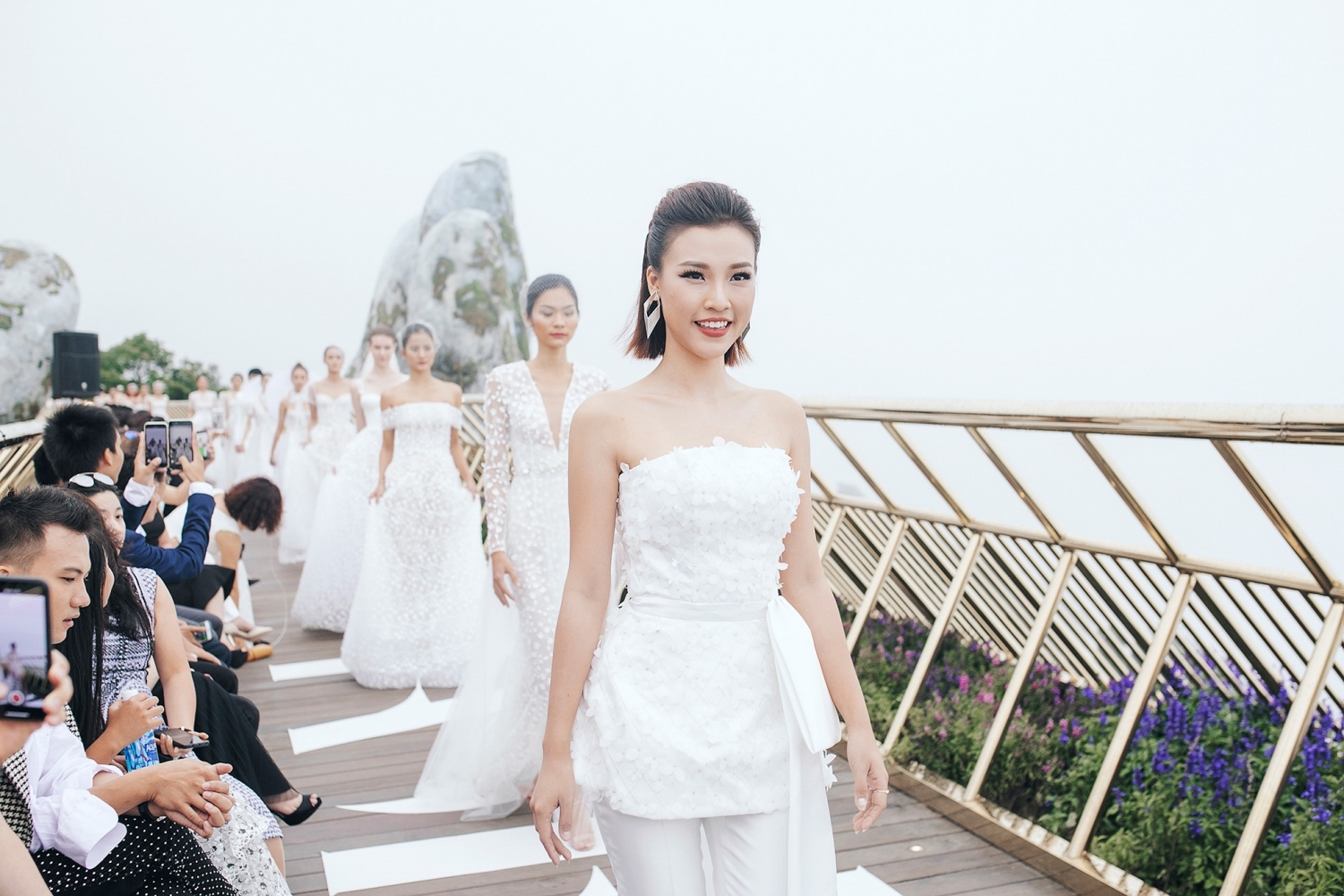 Fashion show hosted by Chung Thanh Phong - A Young celebrated Vietnamese fashion designer - Photo: vnexpress.net
