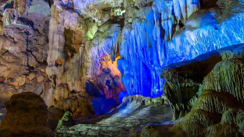 Dau Go Cave: Exploring the Enigmatic "Wooden Head" Cave 6 Dau Go Cave