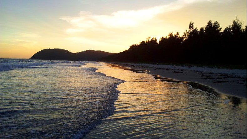 The Best Beaches in Halong Bay, Vietnam: A Travel Guide 9 Ngoc Vung Beach
