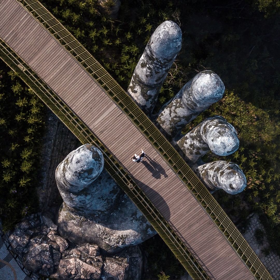 Golden Bridge - Photo: Instragram @sineyes