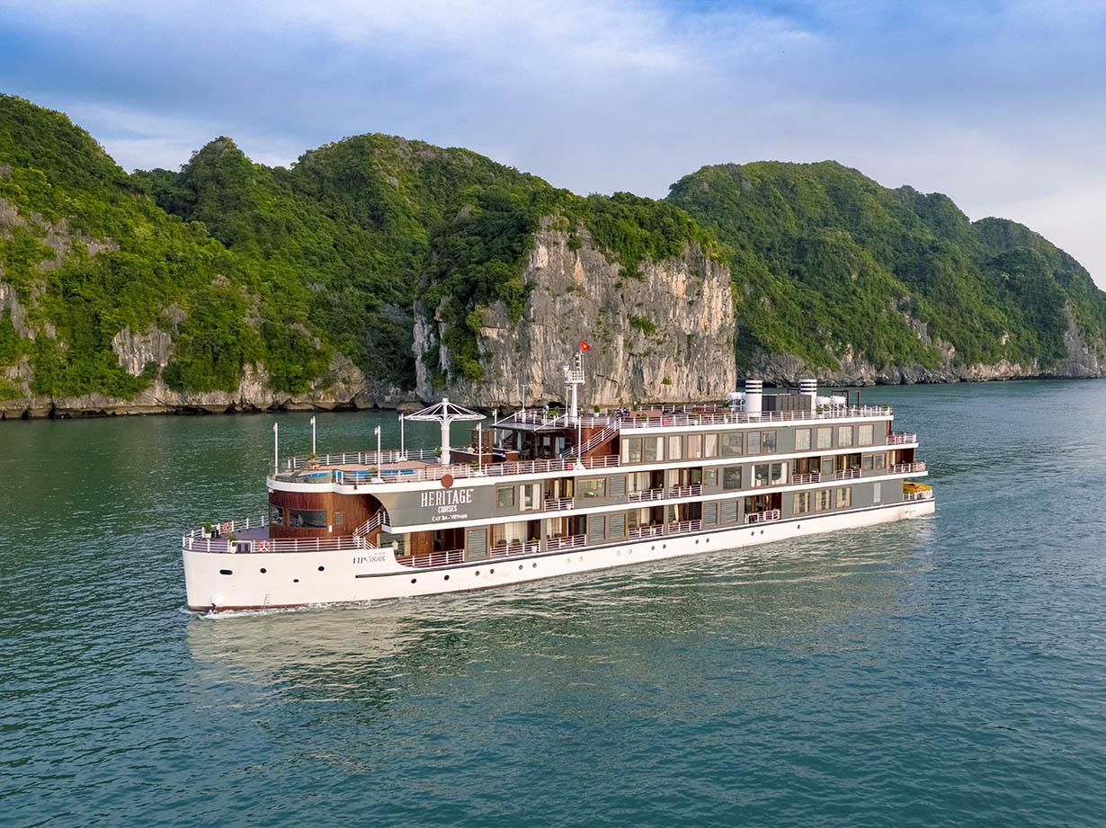Travellers' Guide: Unveiling Halong Bay's Five Best Cruise Trips 7 Heritage Cruise Binh Chuan Cat Ba