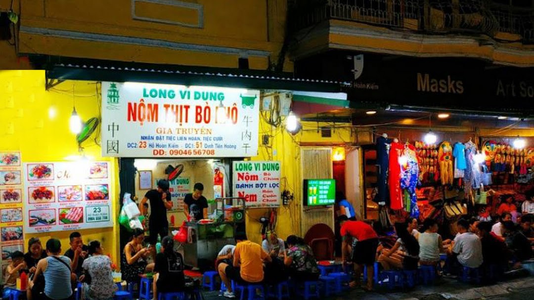 Hoan Kiem Street - Photo: @longvidung