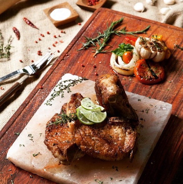 Inter Nos Saigon's Iberico Pork - Photo: @internos.saigon