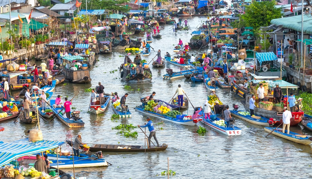 Bustling Mekong floating market