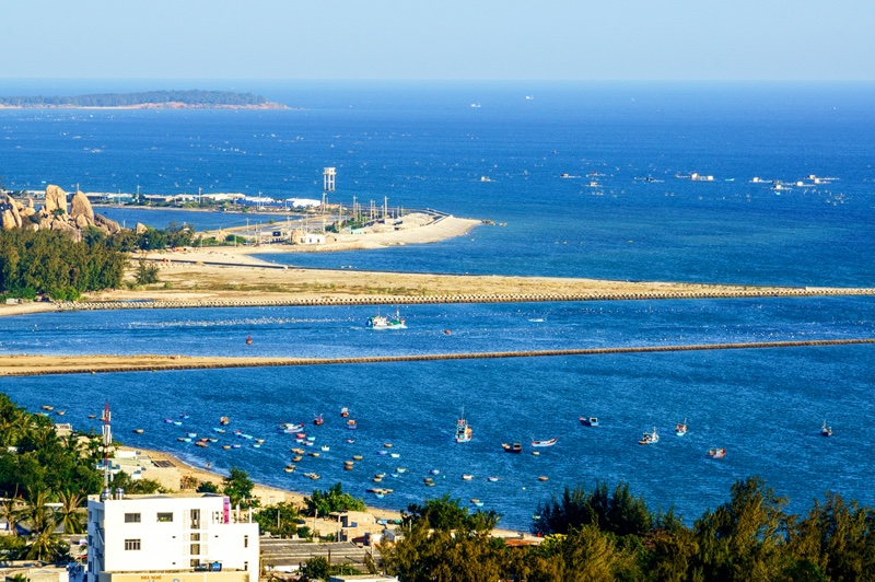 Ninh Chu Beach