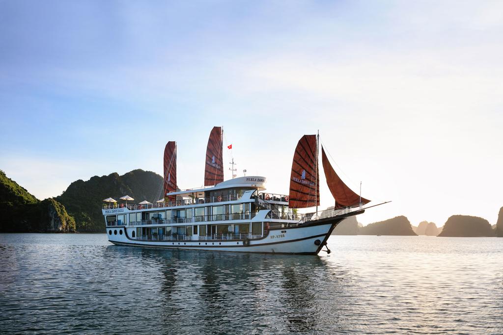 The 5 Halong Cruises That Will Blow Your Mind 10 Perla Dawn