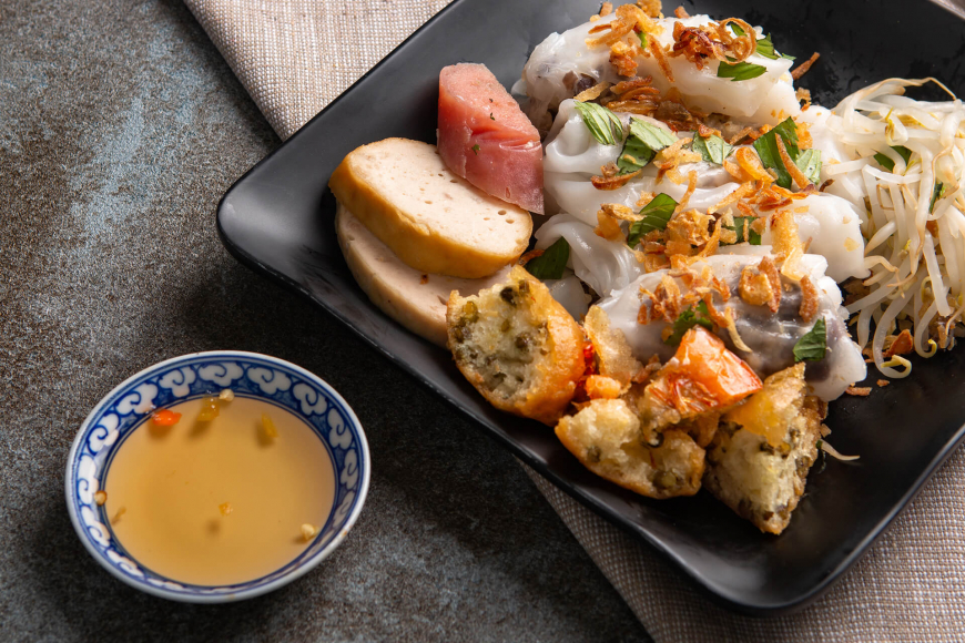 Famous Hanoi Food and International Fine Dining 11 Banh Cuon