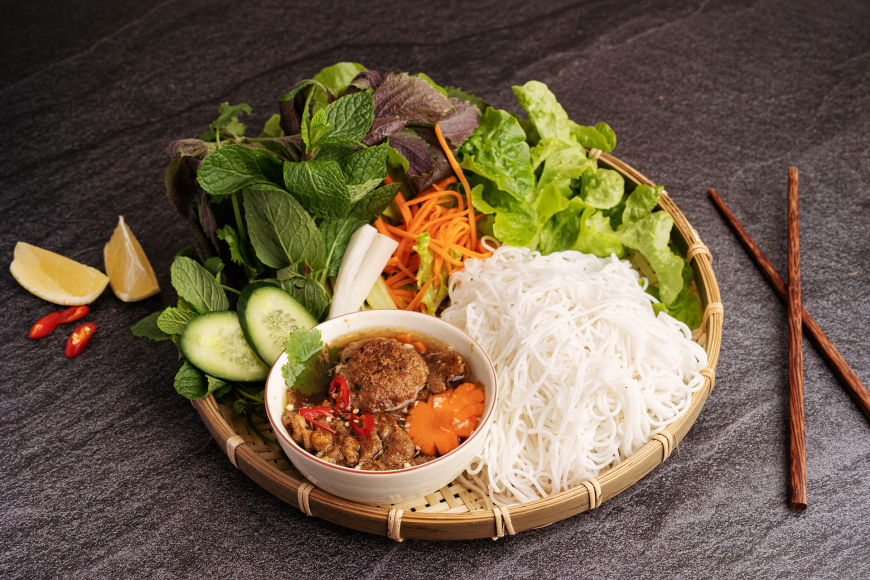 Famous Hanoi Food and International Fine Dining 13 Bun Cha