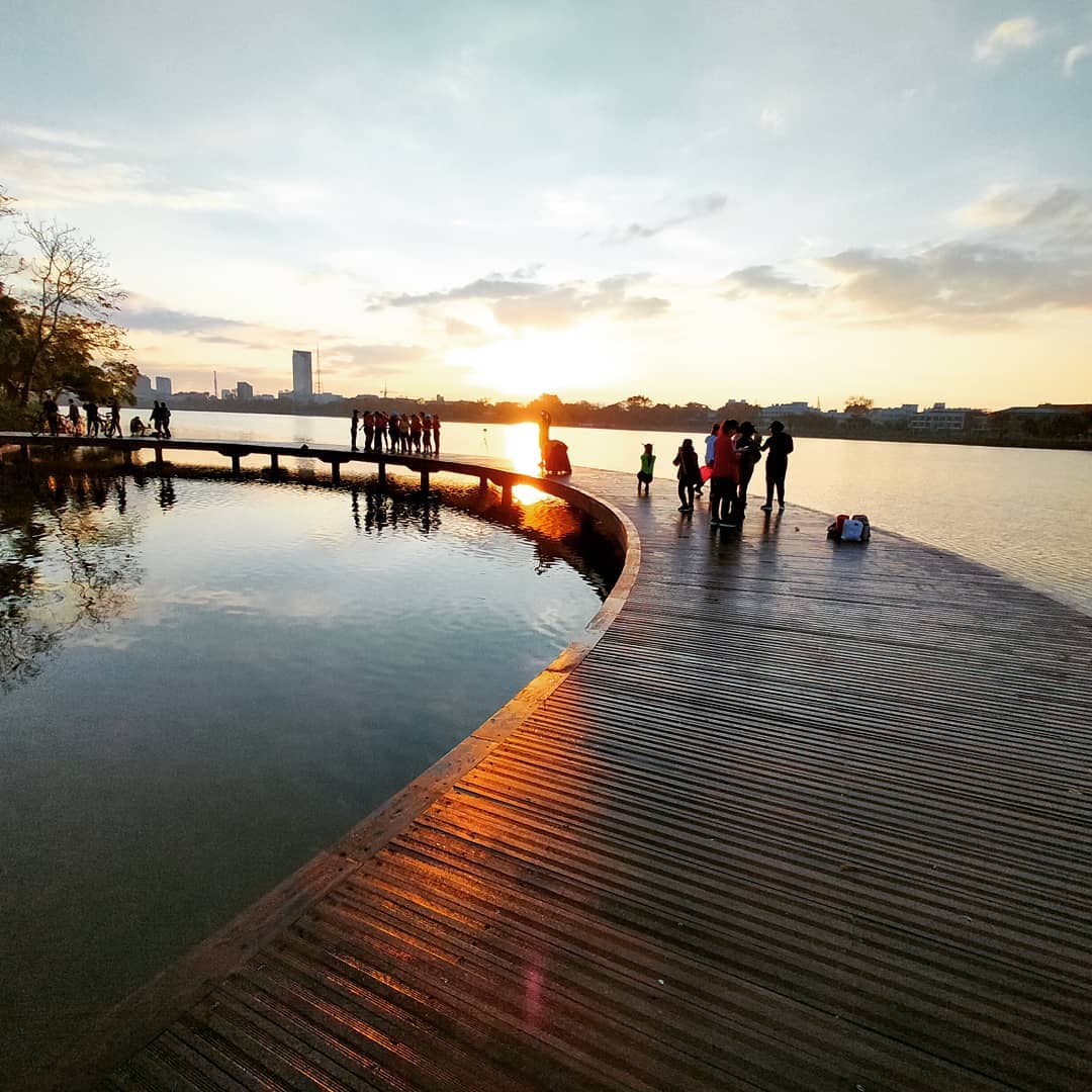 5 Best Spots For Admiring Sunset Throughout Vietnam 7 Perfume River