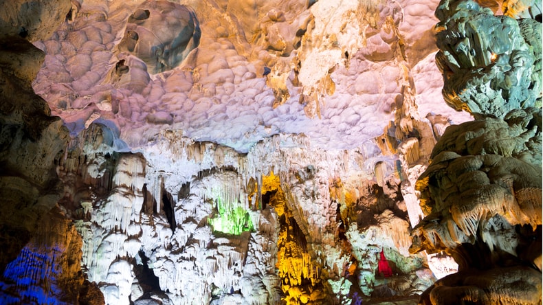 Thien Cung Cave
