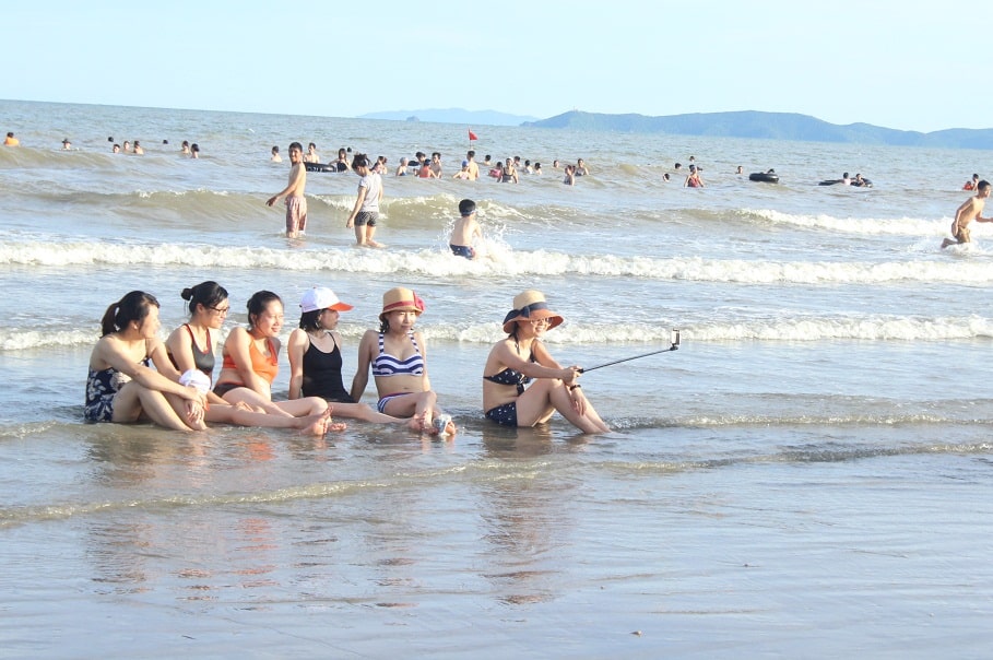 Tra Co Beach during summer time (Photo: Mongcai.gov.vn)