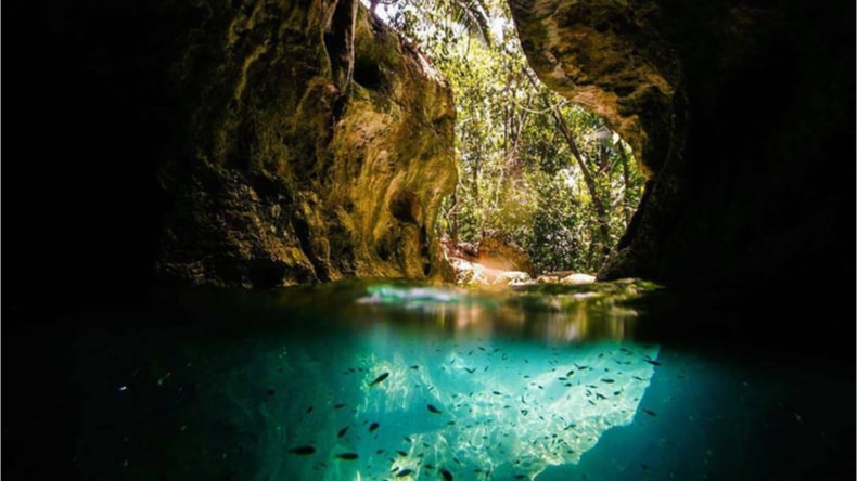 The beauty of Trinh Nu (Virgin) Cave
