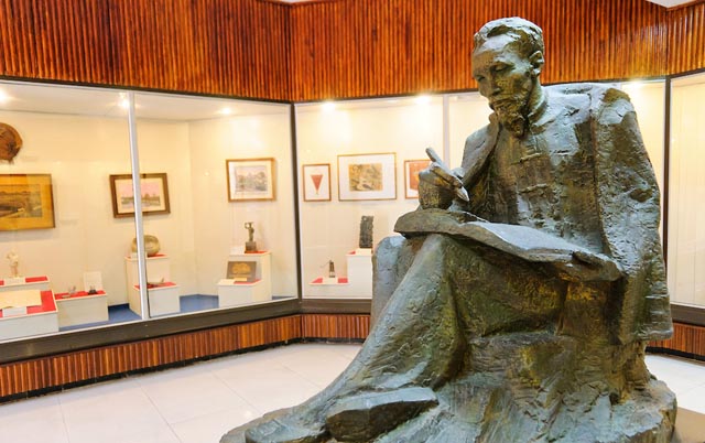 The Hidden Gem: Vietnam Museum of Revolution 6 Photo: tourinhanoi.com