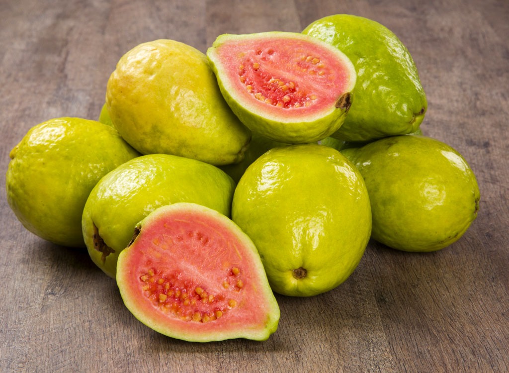 The Amazing Guava: A Tropical Delight with Health Benefits 5 vno-guava1