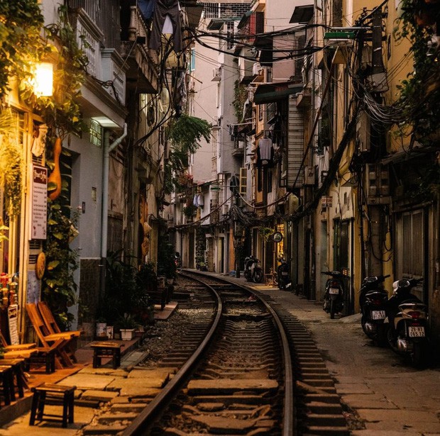 vno-hanoi20train20street