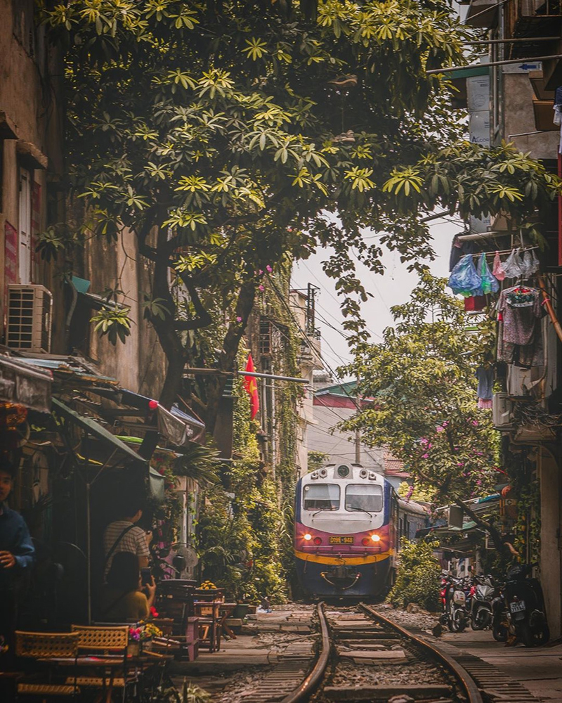 vno-hanoi20train20street2