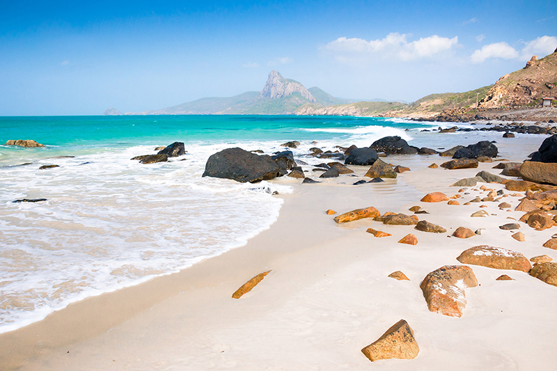 Discover the Stunning Beauty of Nhat Beach 3 vno-nhat20beach