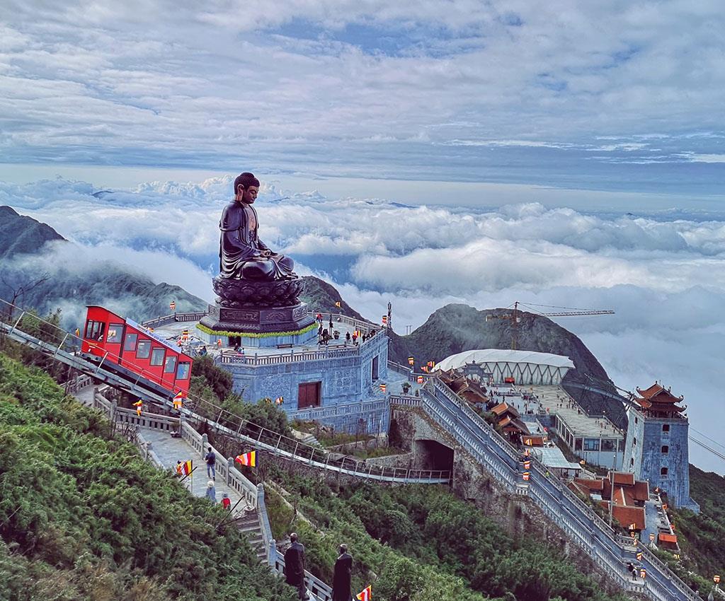Conquer the Majestic World of Sun World Fansipan Legend Sapa 5 Sun World Fansipan Legend