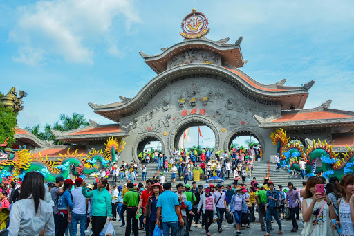 Suoi Tien Theme Park: Where Fun Knows No Age Limit 4 vno_st1_jsfh8zn