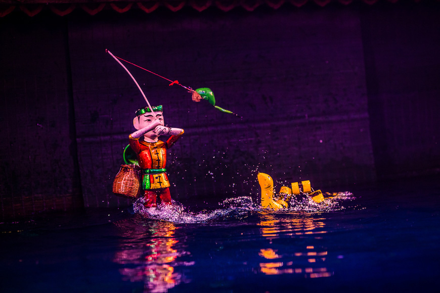 Water puppet show